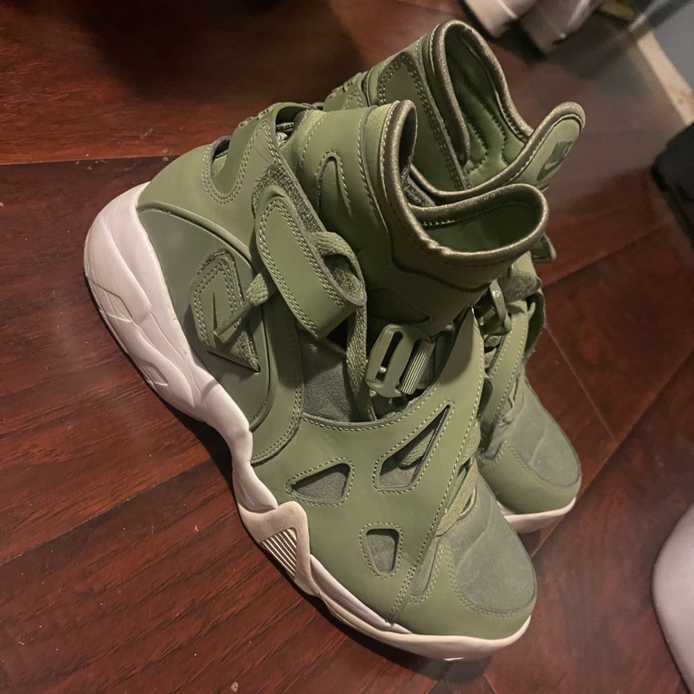 Nike shoes